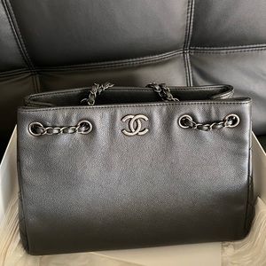 Authentic Chanel Metallic Grained Calfskin Woven Chain Shopping Tote